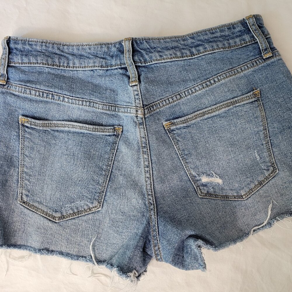 Universal Thread High Rise Shorties - Picture 2 of 2